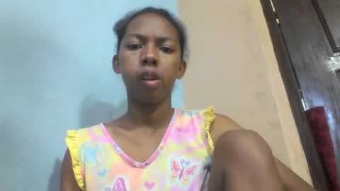 sarah146341 online show from April 23, 10:58 am