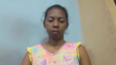 sarah146341 online show from May 4, 7:59 am