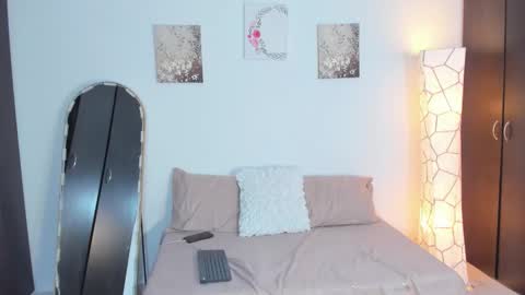 sarah  cinnamon online show from March 10, 8:14 pm