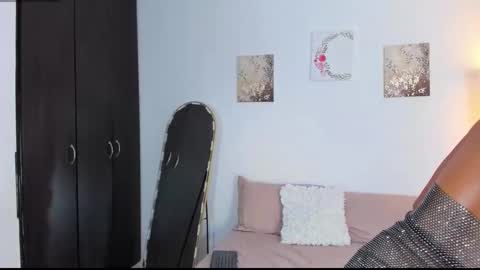 sarah  cinnamon online show from March 14, 7:08 pm