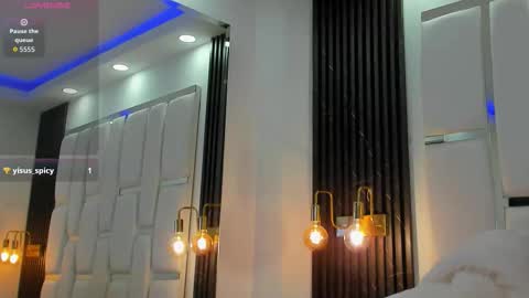 sarah_ashbourne online show from October 25, 3:36 am