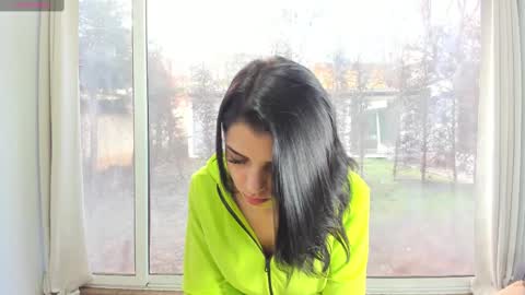 Sara online show from March 3, 9:33 am