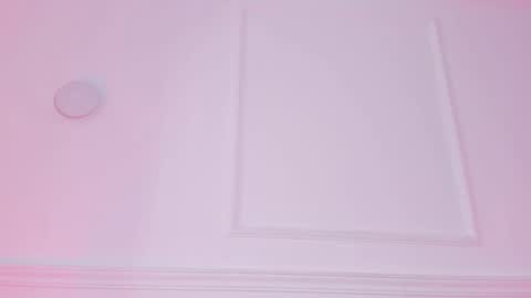 Sarah Bonneth online show from April 9, 11:59 am