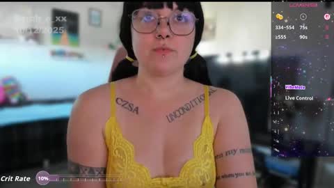 Snapshot of sarah_e_xx chatting on October 12, 4:39 pm Sarah online show from October 12, 4:39 pm