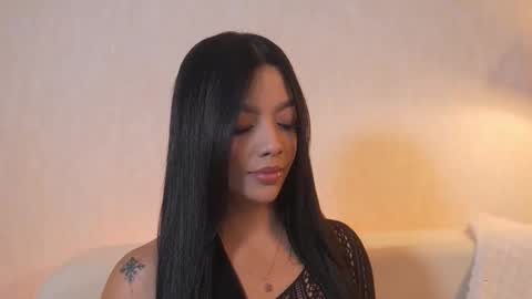       online show from November 25, 9:37 pm