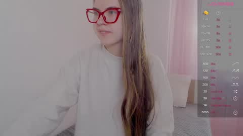 Snapshot of sarah_hs chatting on March 22, 12:19 pm Sarah online show from March 22, 12:19 pm