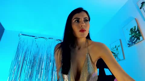 INSTAGRAM...sarah22 p online show from January 5, 12:52 am