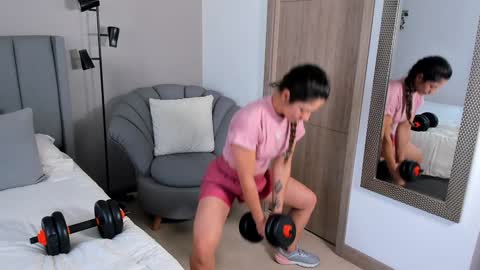 Snapshot of sarah_rayy chatting on January 13, 5:02 pm sarah_rayy online show from January 13, 5:02 pm
