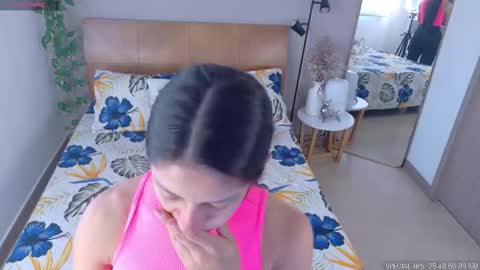 Snapshot of sarah_rayy chatting on October 20, 8:20 pm sarah_rayy online show from October 20, 8:20 pm