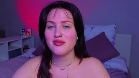 Sarah online show from May 15, 11:45 pm