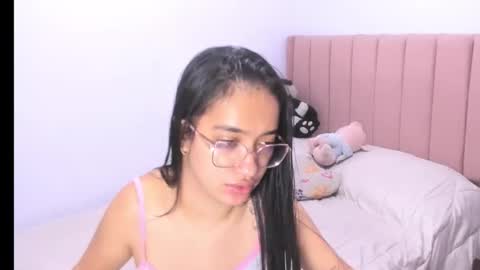 Sarah online show from October 8, 3:31 pm