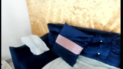 Snapshot of sarah_sweett chatting on June 17, 9:12 am Sarah online show from June 17, 9:12 am