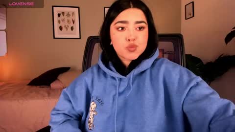   online show from December 15, 4:48 pm