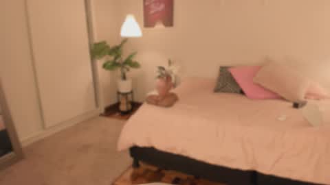   online show from September 11, 5:18 am