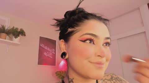   online show from September 19, 6:15 am