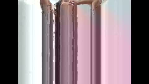 sarahdellisonn online show from October 23, 12:04 pm