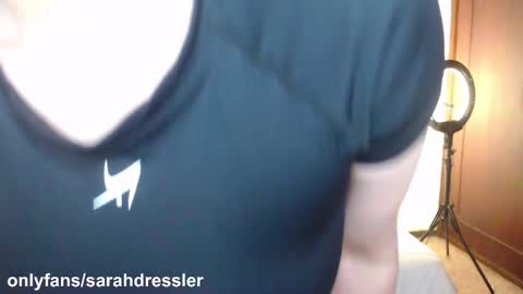 sarahdressler online show from December 3, 3:14 am