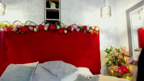 sara online show from November 10, 5:06 am