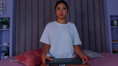 Sarah Evans online show from December 5, 7:38 pm