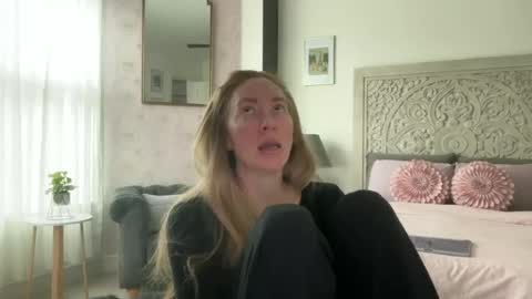 Snapshot of sarahgiroux86 chatting on July 4, 6:58 pm Sarah online show from July 4, 6:58 pm