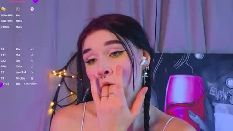 Sarah  online show from November 16, 8:14 pm