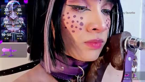 Snapshot of sarahi_camila chatting on February 18, 6:20 am online show from February 18, 6:20 am