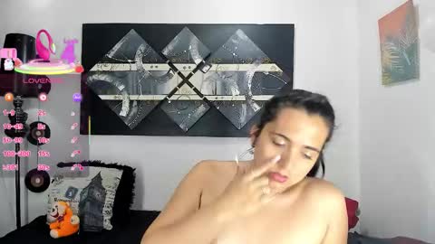  SARAHJEY     online show from February 10, 9:41 pm