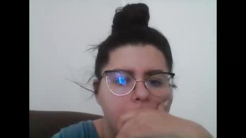 Snapshot of sarahkrystal chatting on February 25, 7:51 am sarahkrystal online show from February 25, 7:51 am