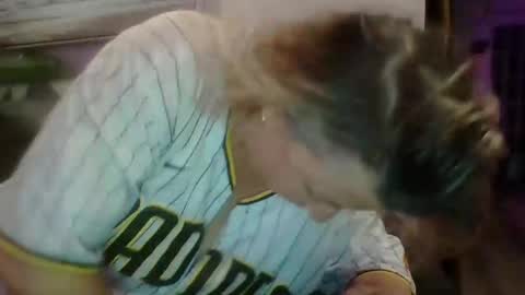 Snapshot of sarahlampo chatting on March 1, 1:07 am sarahlampo online show from March 1, 1:07 am