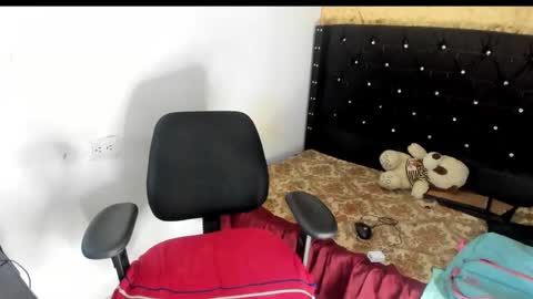 Sarah online show from October 17, 7:11 am