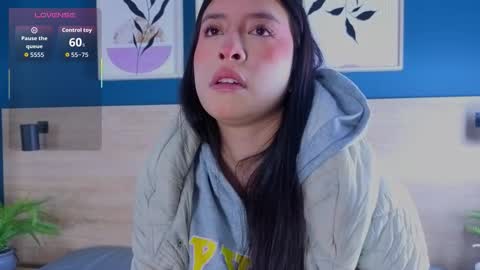 Snapshot of sarahmiler_ chatting on October 23, 11:42 am Sarah online show from October 23, 11:42 am