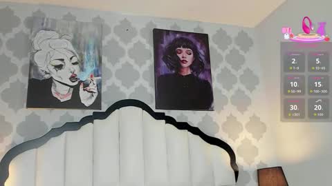 Snapshot of sarahmiler_ chatting on October 30, 7:47 pm Sarah online show from October 30, 7:47 pm