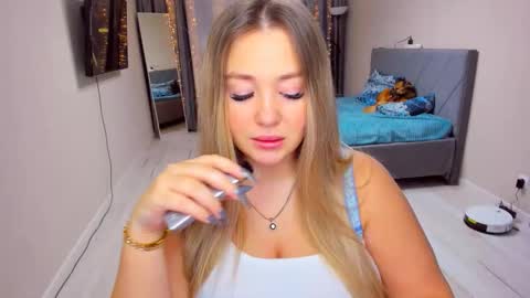 Sarah online show from January 7, 1:24 pm