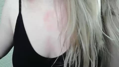 Sarah online show from March 3, 10:04 pm