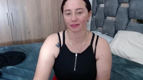 Lia online show from December 7, 6:59 pm