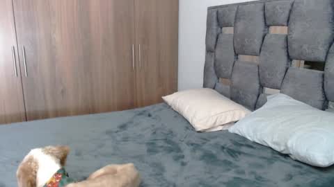 Lia online show from January 7, 2:08 pm