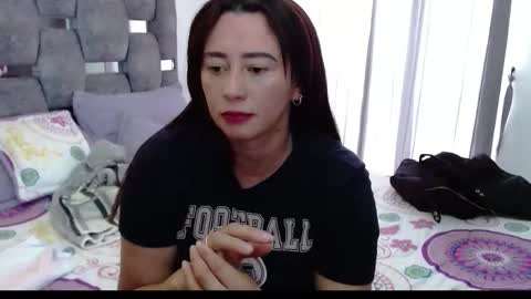 Snapshot of sarahott_1 chatting on February 3, 3:17 pm Lia online show from February 3, 3:17 pm