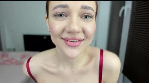 Snapshot of sarahphyllis chatting on February 17, 6:59 pm sarahphyllis online show from February 17, 6:59 pm