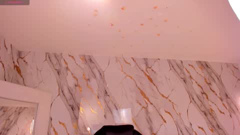 Sarah Rhodes online show from October 18, 11:44 am