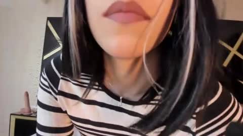 Snapshot of sarahrossi1 chatting on June 19, 1:15 pm SARAH online show from June 19, 1:15 pm