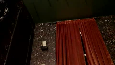 sarahsweetie17 online show from October 13, 2:55 am