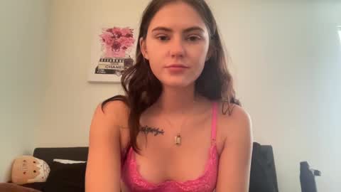 SarahxOliver online show from January 16, 3:35 pm