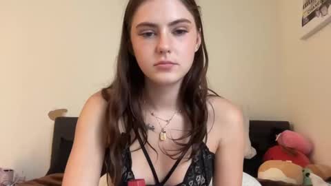 SarahxOliver online show from September 11, 5:35 pm