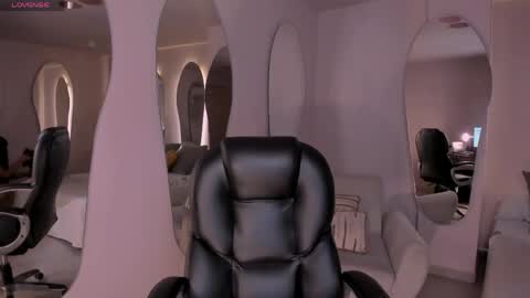 Sarah  independent model online show from April 13, 5:02 am