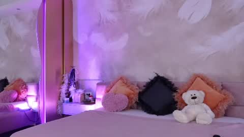 Snapshot of sarajennyfer chatting on June 19, 3:44 am Jenny online show from June 19, 3:44 am
