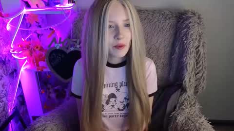 Sara online show from November 21, 3:38 am