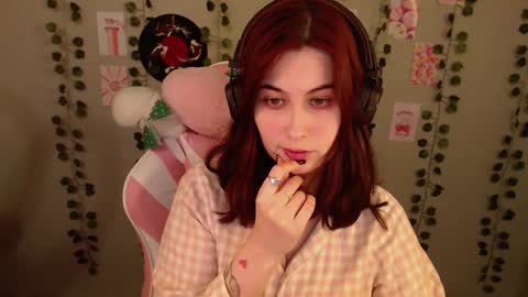 Sara online show from February 9, 11:04 am