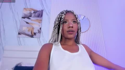 Snapshot of saralewwis chatting on February 16, 11:39 am Sara Lewis online show from February 16, 11:39 am