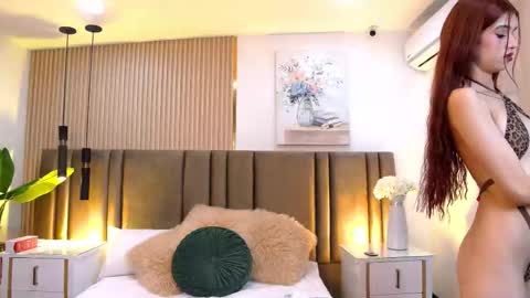 Snapshot of saralugo chatting on February 14, 11:51 am Sara Lugo online show from February 14, 11:51 am