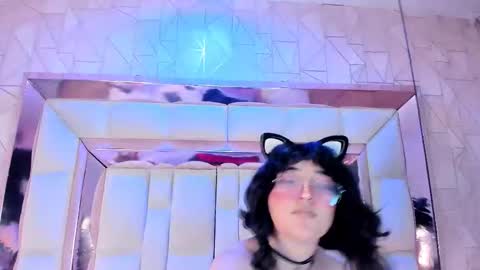 sara  online show from March 23, 6:17 am